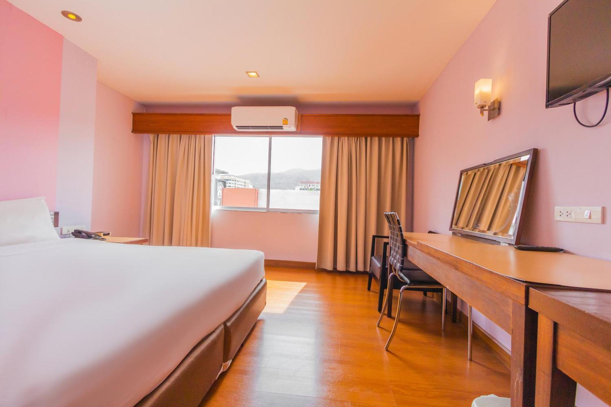 Mayflower Grande Hotel Chiang Mai Exterior foto