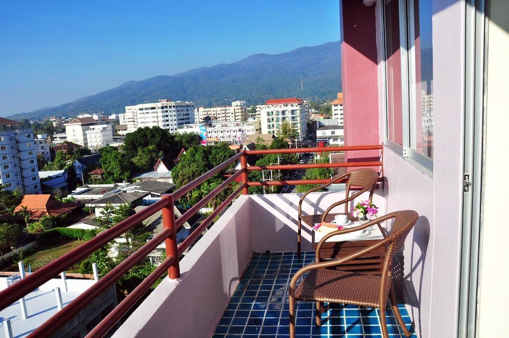 Mayflower Grande Hotel Chiang Mai Exterior foto