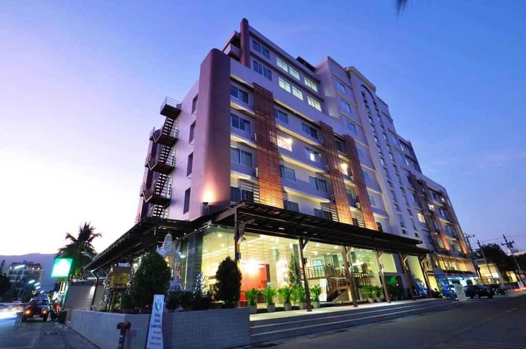 Mayflower Grande Hotel Chiang Mai Exterior foto